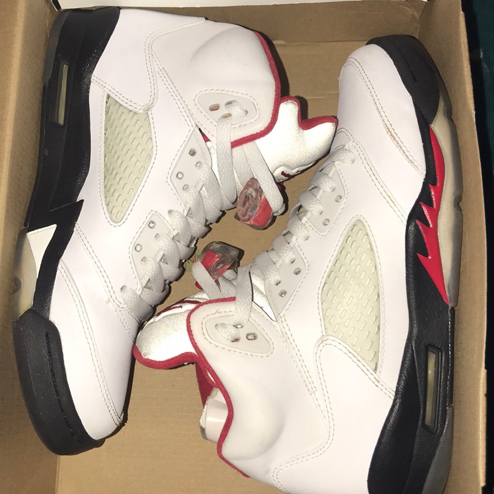 Retro 5’s (2013) (Sz 6Y)